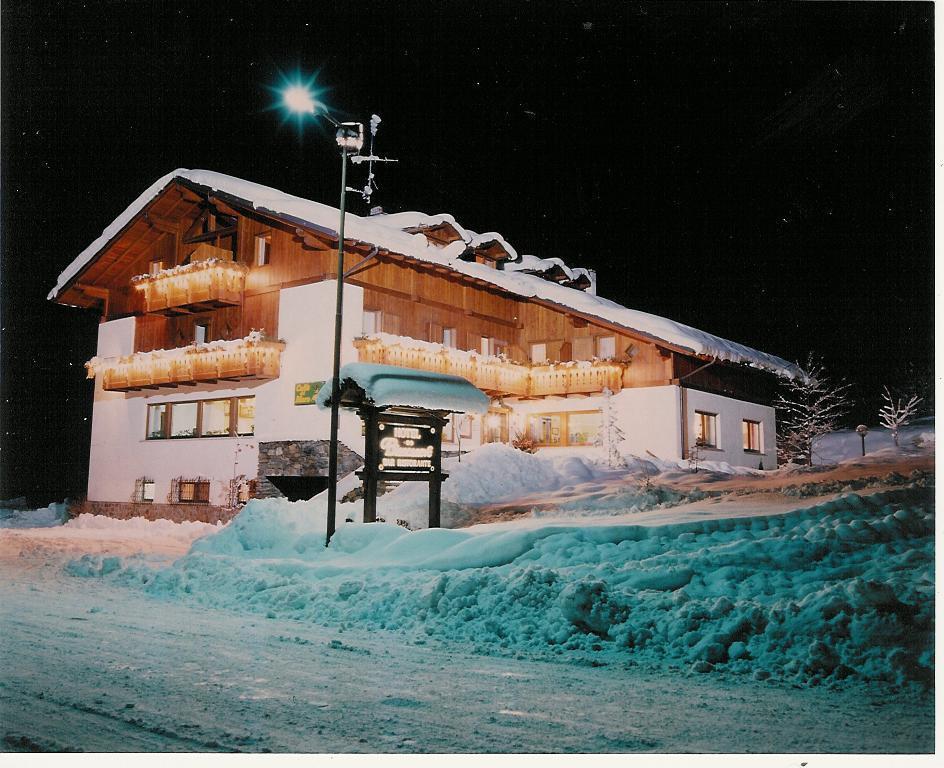 Hotel Biancaneve Cogolo Zewnętrze zdjęcie